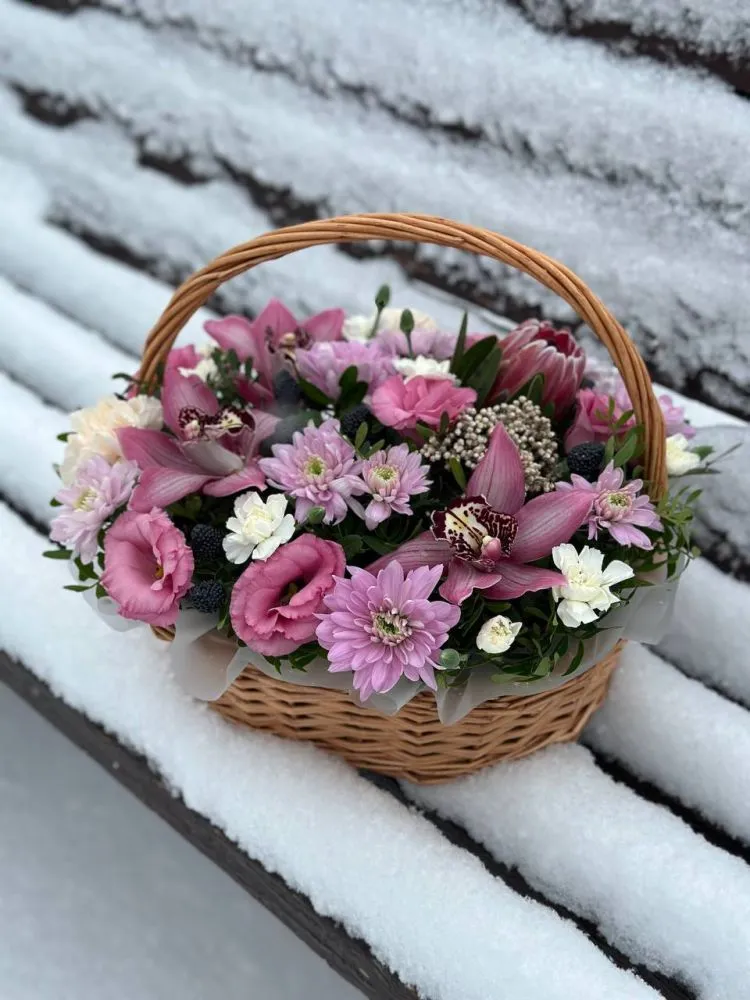 Корзины с цветами с доставкой на дом в Одессе